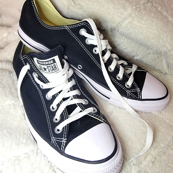 Converse Shoes - Chuck Taylor All-Star Converse Low Tops
